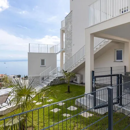 Bregha - One Bedrom With Terrace Appartamento Matulji