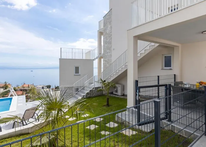 Bregha - One Bedrom With Terrace Apartment Matulji